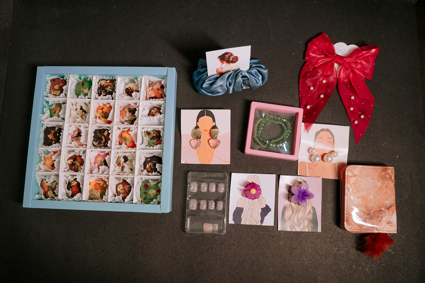 RAKHI HAMPER – STYLE & SWEETNESS COMBO