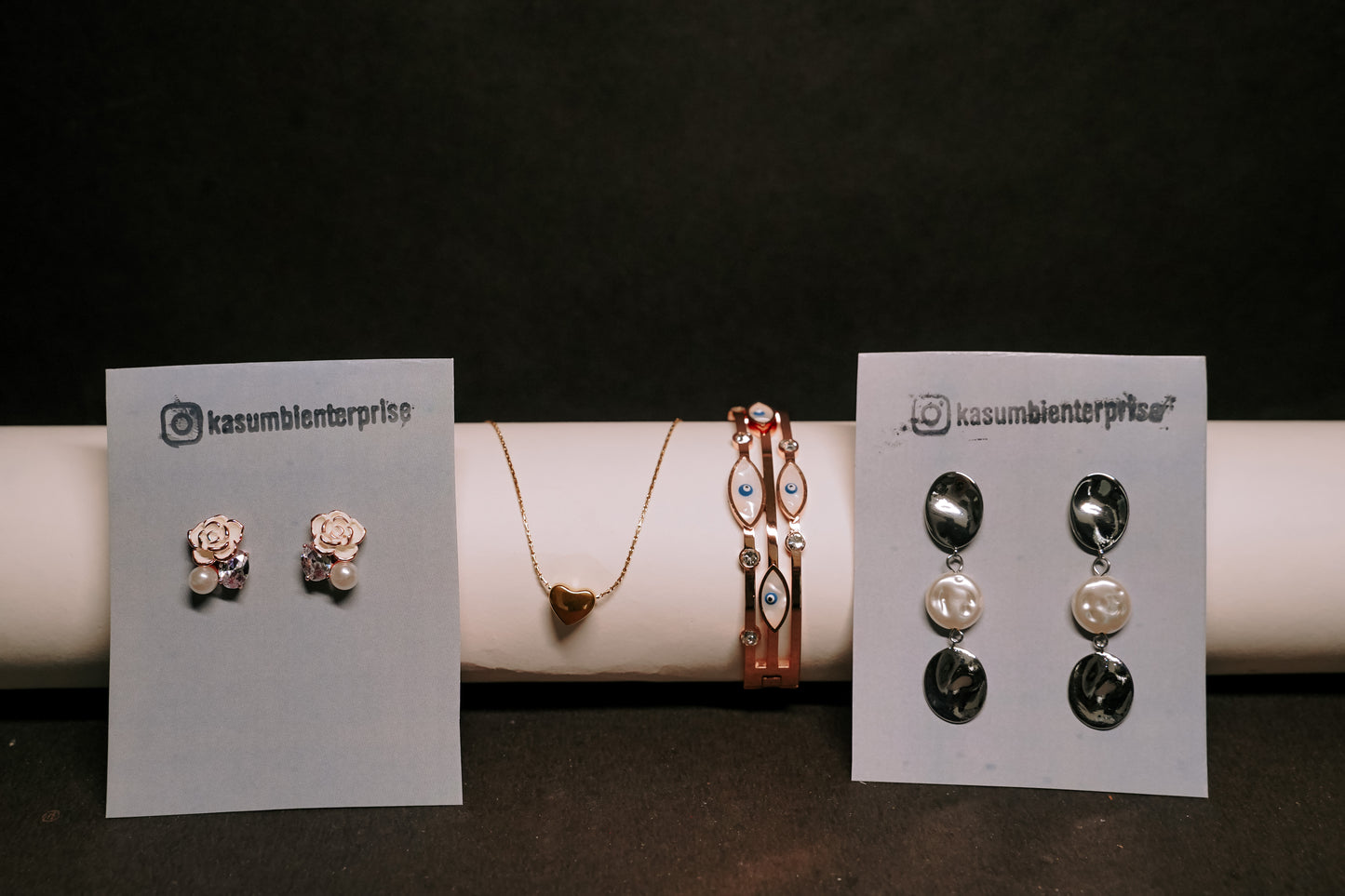 RAKHI HAMPER – GIFT WITH LOVE